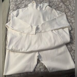 Adidas Women's White Tracksuit Set XL Hoodie and L joggers NWT!